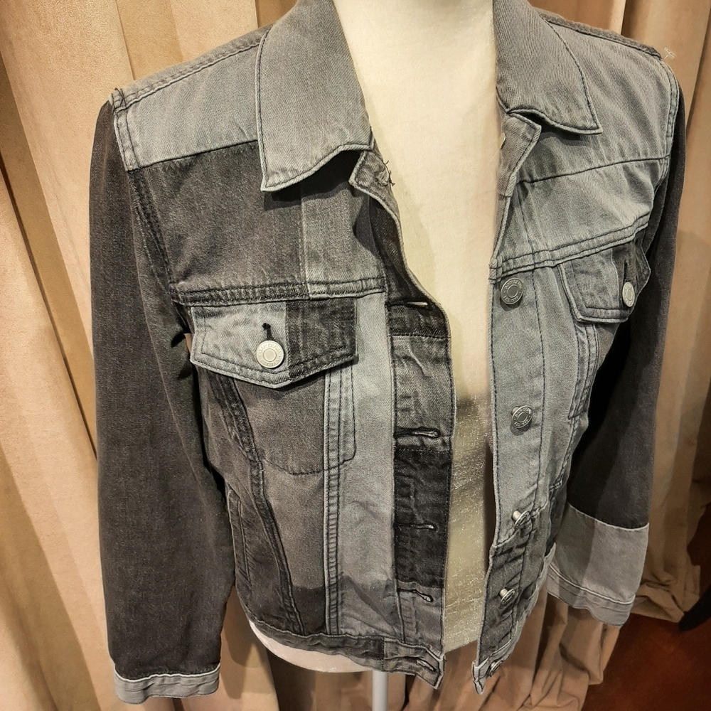 Gap Jean Jacket - image 7